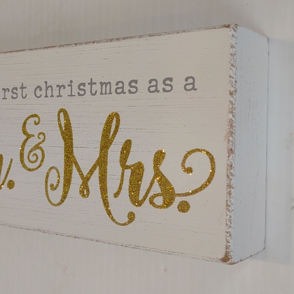 Quill To Paper White Reclaimed Wood "Our First Xmas Mr. & Mrs. Glitter Box Sign - Picture 12 of 12